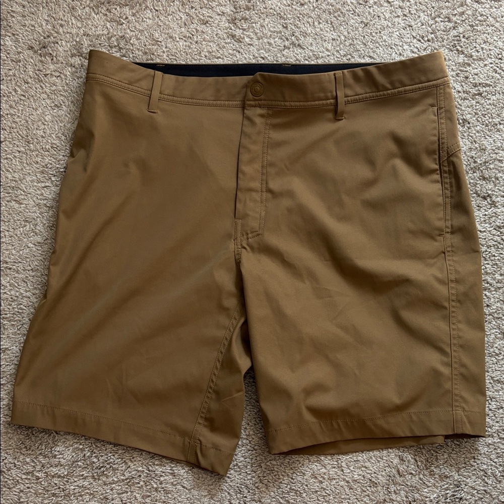Roundtree & Yorke Men's Flat Front Chino Shorts - Brown